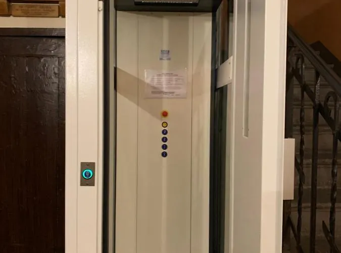 Casa Gregis - Museums Area - 10 Min Walk To Upper Town 아파트 *