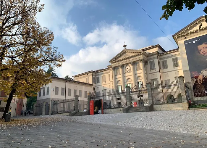 Апартаменти Casa Gregis - Museums Area - 10 Min Walk To Upper Town Бергамо